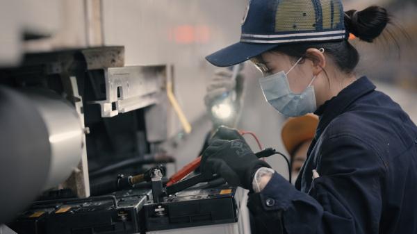 研究生毕业进铁路修动车,有啥不一样? 研究生毕业进铁路修动车,有啥不一样?