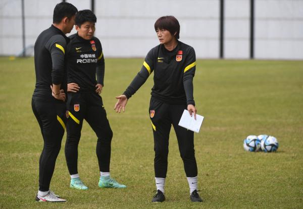 足球｜中国女足广州集训备战