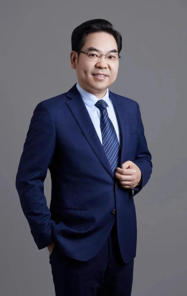 兼副秘书长,河南省肿瘤医院肿瘤内科主任医师,郑州大学教授陈小兵的答