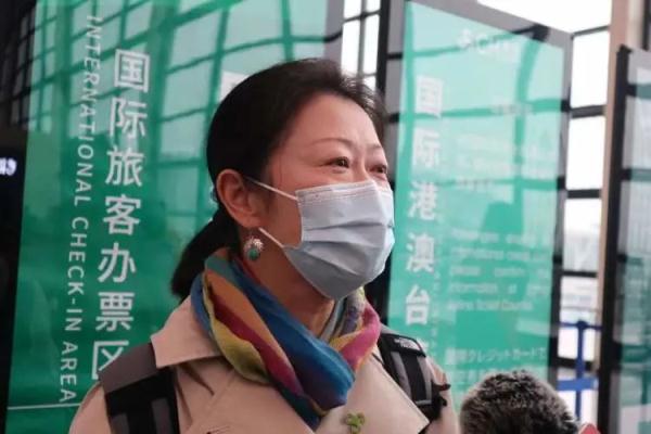 太激动！有人兴奋得一晚没睡好，有人带了十几套衣服去拍照……