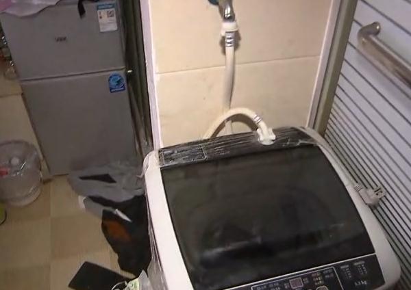 小伙租房特意省电，不开空调冰箱，1月电费近500元，有猫腻？