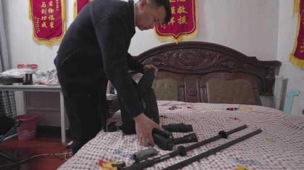 烧脑又惊险!宠物侦探10年寻宠3000多只 烧脑又惊险!宠物侦探10年寻宠3000多只