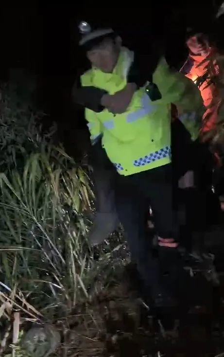 八旬老人出门走亲戚，深夜未归……家属急得报了警