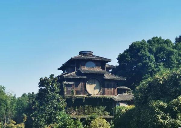 西湖边一网红违建楼被没收,最新处置结果公布 西湖边一网红违建楼被没收,最新处置结果公布