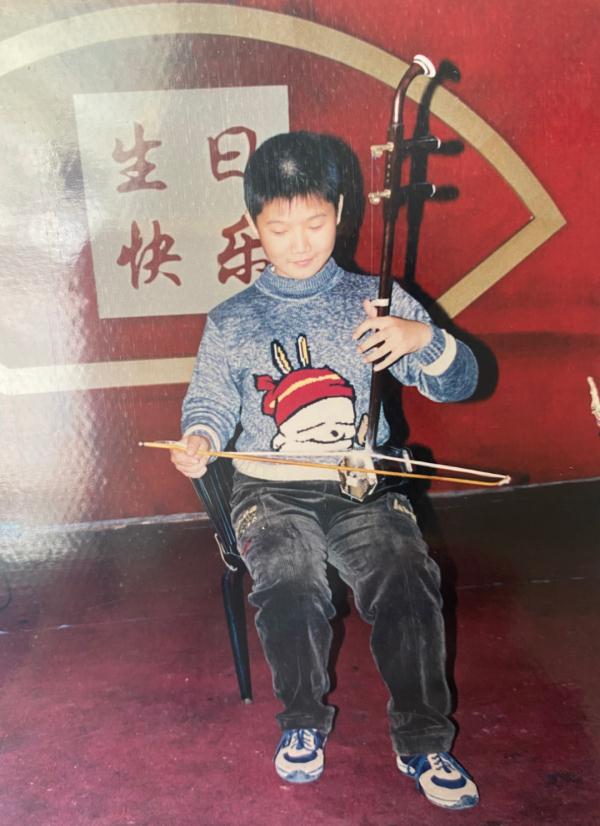 这对母子组合冲上热搜！一个眼神都懂了......