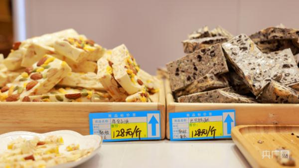 价签已改！被曝“糖果刺客”的店家致歉→