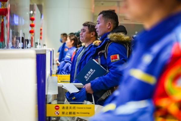 一方有难 八方支援 一方有难 八方支援