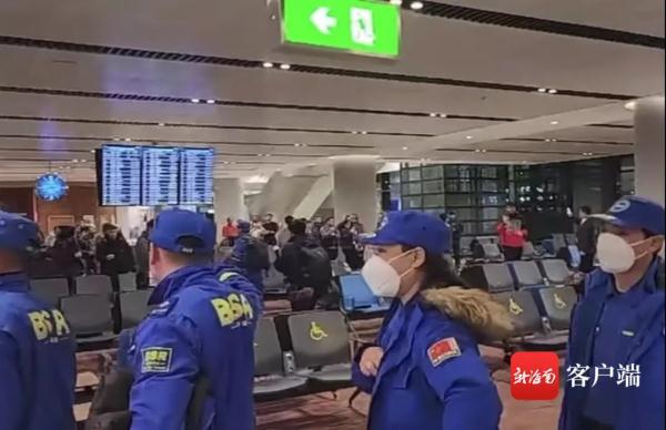 抵达土耳其！海南蓝天救援队获当地民众中文加油致敬