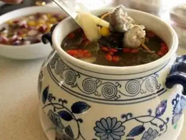 【实用知识】回南天来了！几个小妙招助你应对潮湿天气！还有祛湿食疗方