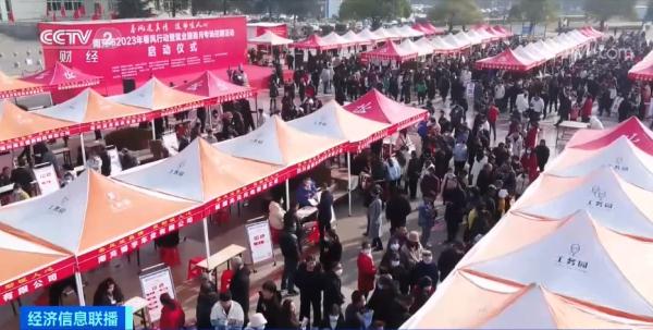 企业上火车“抢”人，月薪2万元！没下火车，工作到手