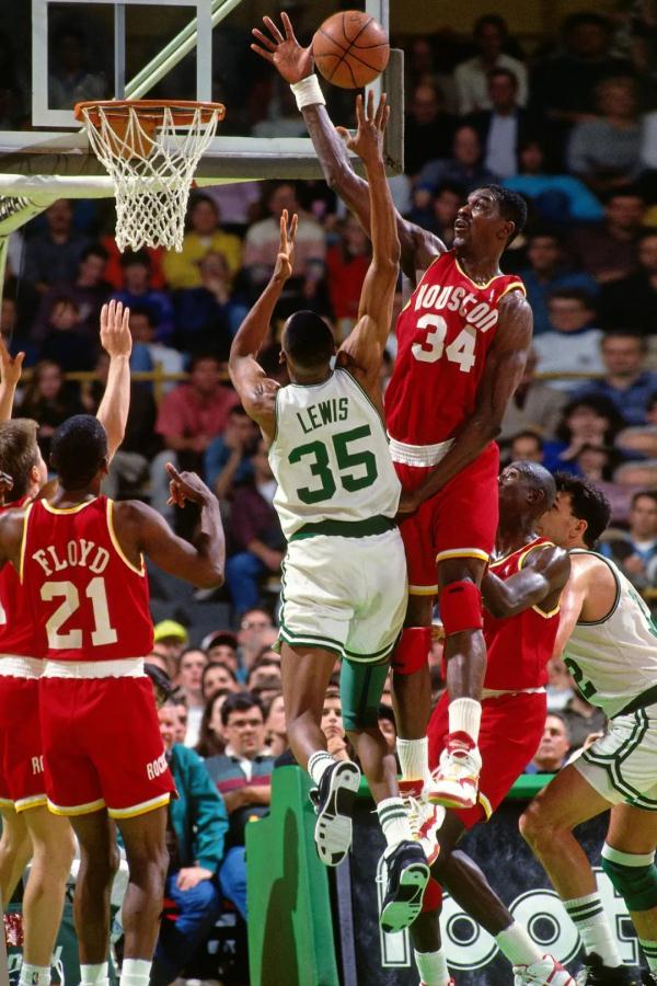 除了詹姆斯，还有哪些NBA各项纪录保持者？