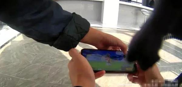 爷爷银行存款莫名消失？民警找到了小孙子......