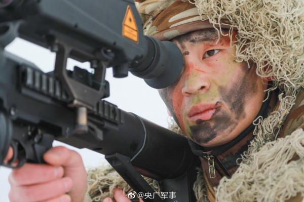 尖刀出鞘!侦察兵天山脚下实训掠影 尖刀出鞘!侦察兵天山脚下实训掠影