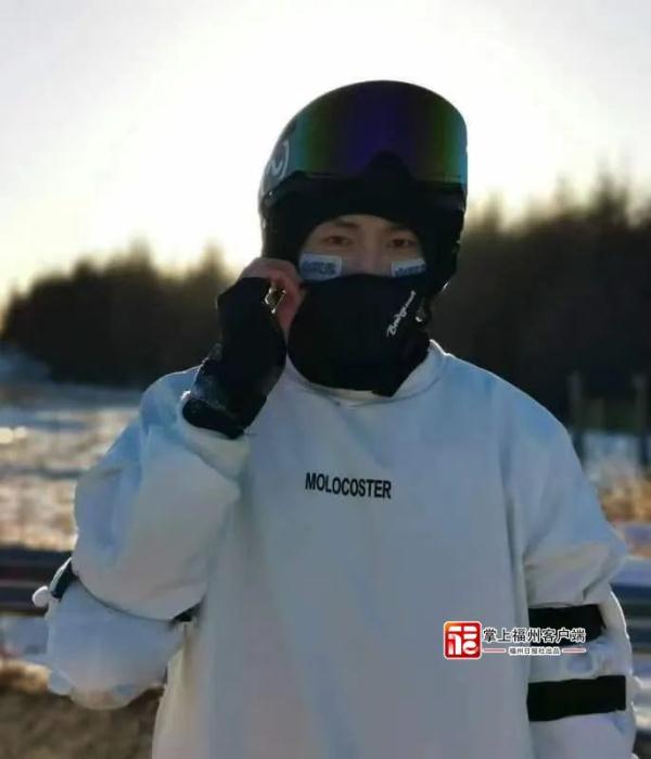 了不起！这位海军少校年纪轻轻，集齐了一二三等功