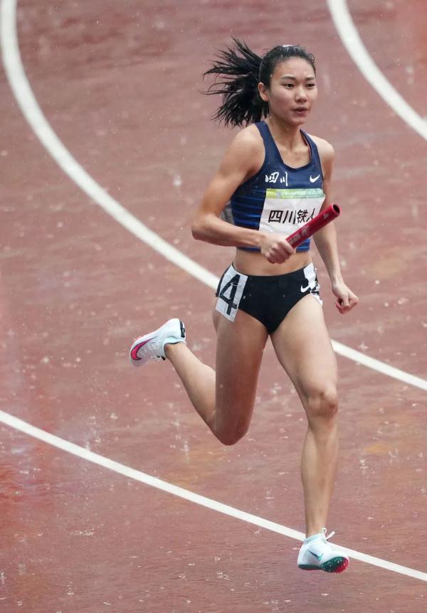 00后主打!代表国家出战! 00后主打!代表国家出战!