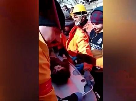 强震已致土叙两国超2.1万人遇难！连线蓝天救援队前方队员，最新情况→