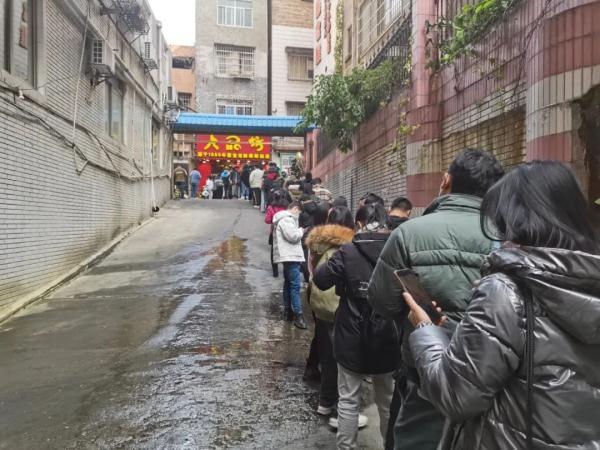 陪打卡、陪嗦粉……柳州这个新职业火了! 陪打卡、陪嗦粉……柳州这个新职业火了!