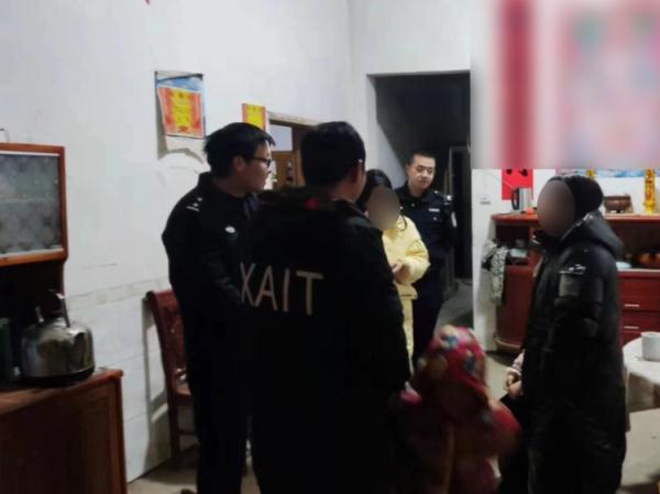 小女孩寒夜迷路,幸好有他们…… 小女孩寒夜迷路,幸好有他们……