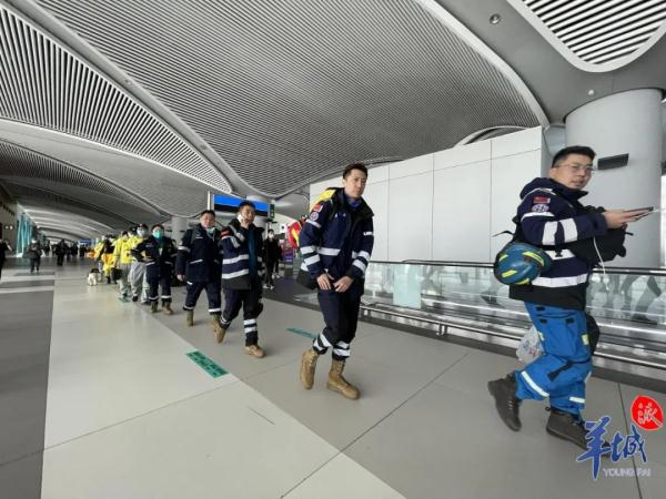 强震已致土叙两国超2.1万人遇难！连线蓝天救援队前方队员，最新情况→
