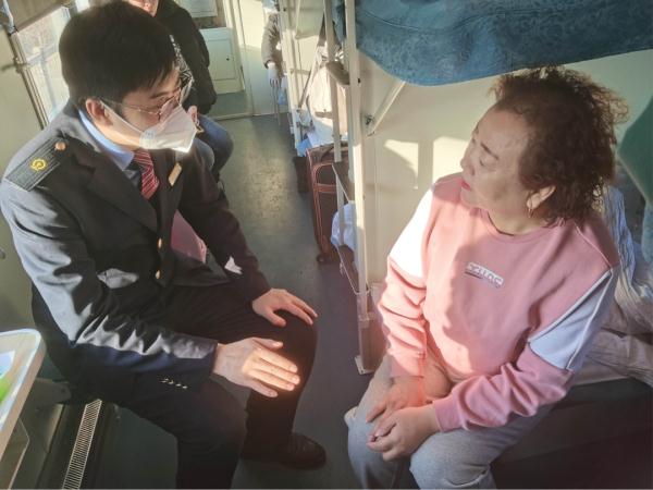 真健忘！女子丢了背包后报警，最终……