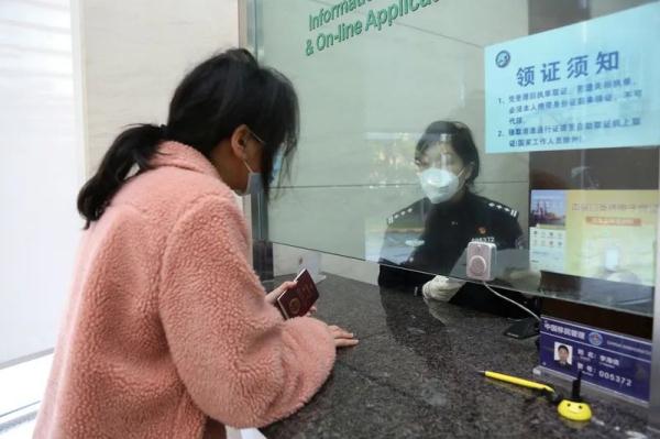 上海“50后”“60后”坐火车去老挝！出境团要秒杀，办证排队长...重要提醒：注意预约放号时间→