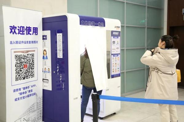 上海“50后”“60后”坐火车去老挝！出境团要秒杀，办证排队长...重要提醒：注意预约放号时间→