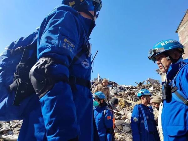 强震已致土叙两国超2.1万人遇难！连线蓝天救援队前方队员，最新情况→
