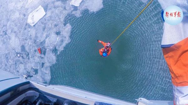 组图丨迅疾升空，“冰海救援”正在上演！