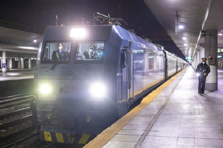 受地震影响的赣深高铁、京九铁路已全线恢复运行，这些高铁动车今日停运