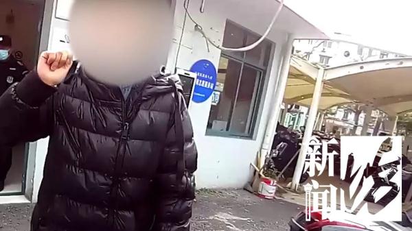 上海虎妈让8岁儿子出门捡空瓶，许久都不回来...妈妈慌了！