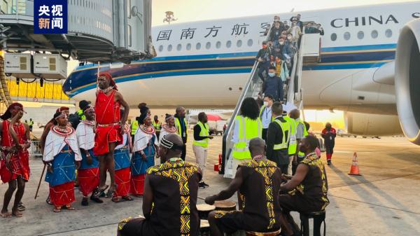 肯尼亚各界热烈欢迎中国旅行团抵肯