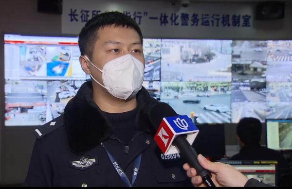 沪一餐馆深夜闯入蒙面男子，女店长正在角落…监控拍下了这一幕