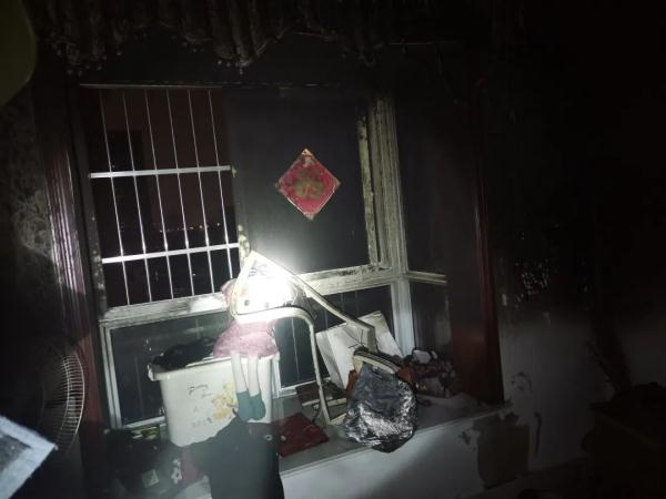 一个坏习惯，大火烧毁整个房间！