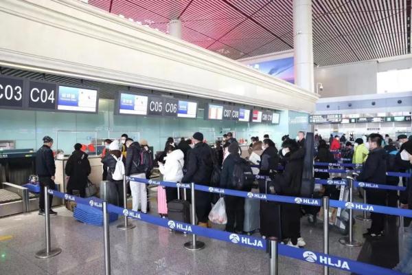 哈尔滨机场铁路积极应对雨雪天气 确保旅客出行