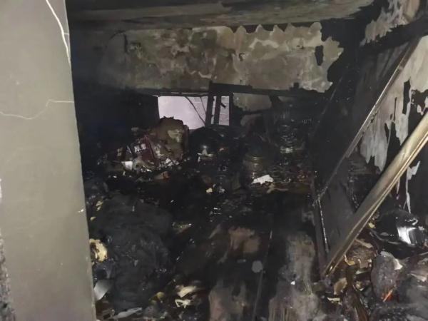 一个坏习惯，大火烧毁整个房间！