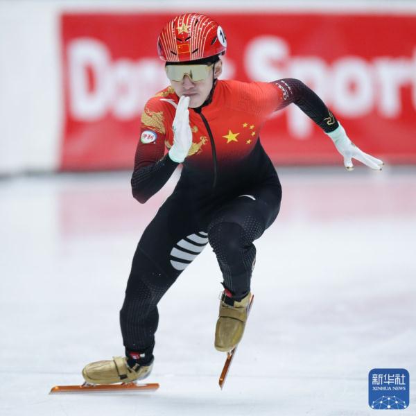 短道速滑｜世界杯多德雷赫特站：林孝埈、王晔分别晋级男、女1000米半决赛