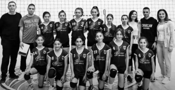 痛心!一女排球队16人全部遇难;中国救援队在土耳其已营救4名被困人员 痛心!一女排球队16人全部遇难;中国救援队在土耳其已营救4名被困人员