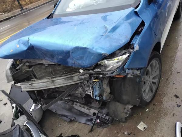 驾驶途中，2分钟闭眼19次！结果悲剧了……