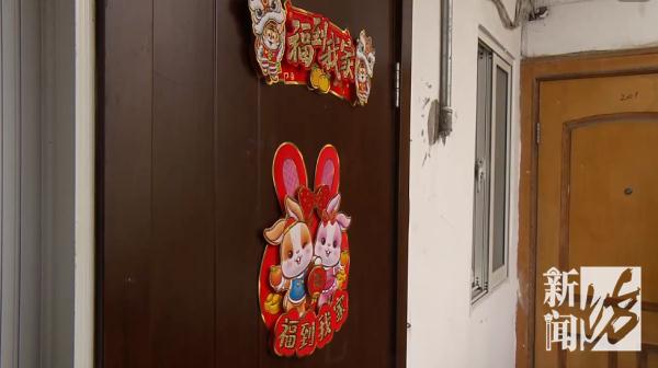 辣眼睛！沪上一阿姨“翻毛腔”：老公每天要从别人内裤下走过…