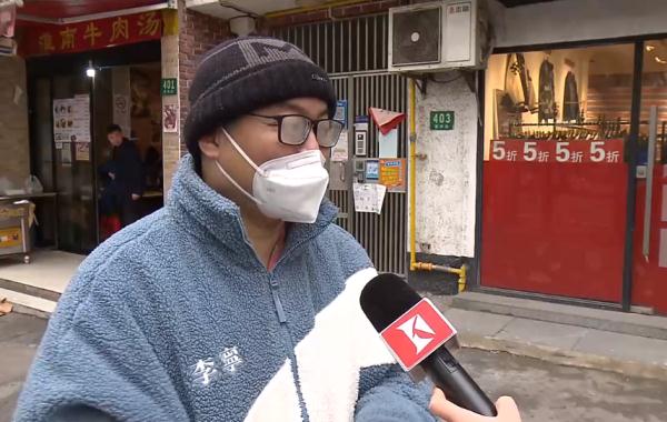 辣眼睛！沪上一阿姨“翻毛腔”：老公每天要从别人内裤下走过…