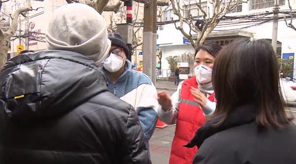 辣眼睛！沪上一阿姨“翻毛腔”：老公每天要从别人内裤下走过…