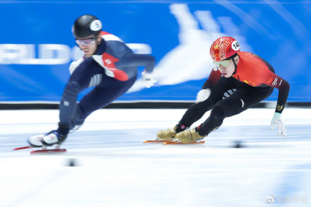 短道速滑世界杯多德雷赫特站：林孝埈获男子1000米B组决赛第一名
