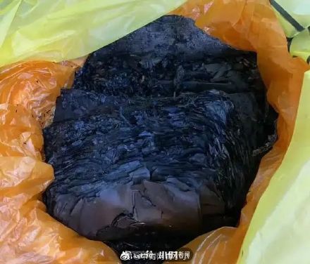 结婚用的25万现金发霉了!网友:我以为是腊肉 结婚用的25万现金发霉了!网友:我以为是腊肉