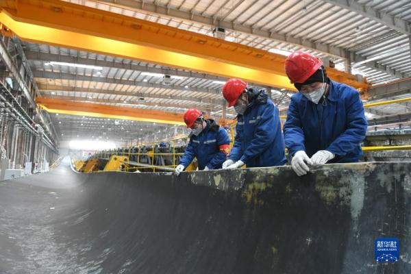 内蒙古包头:打造陆上风电装备产业集群 内蒙古包头:打造陆上风电装备产业集群