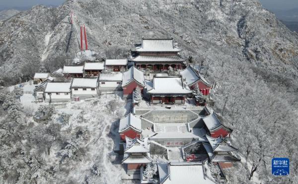 蒙山雪霁美如画