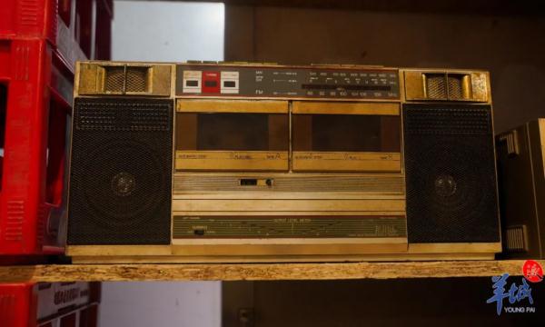 交换回忆的年轻“拾荒者”