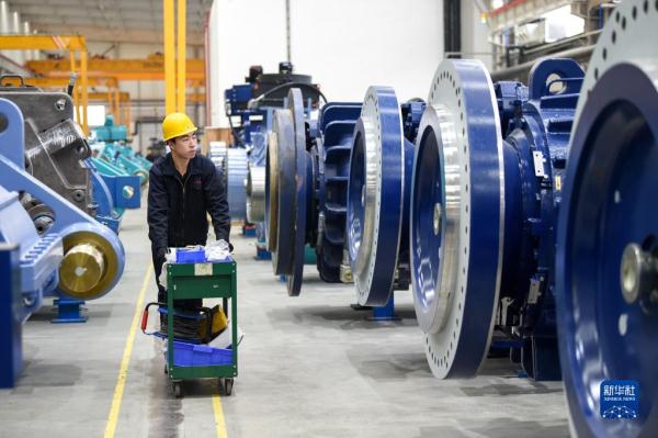 内蒙古包头:打造陆上风电装备产业集群 内蒙古包头:打造陆上风电装备产业集群