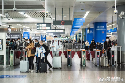 深圳地铁日客流量突破800万人次