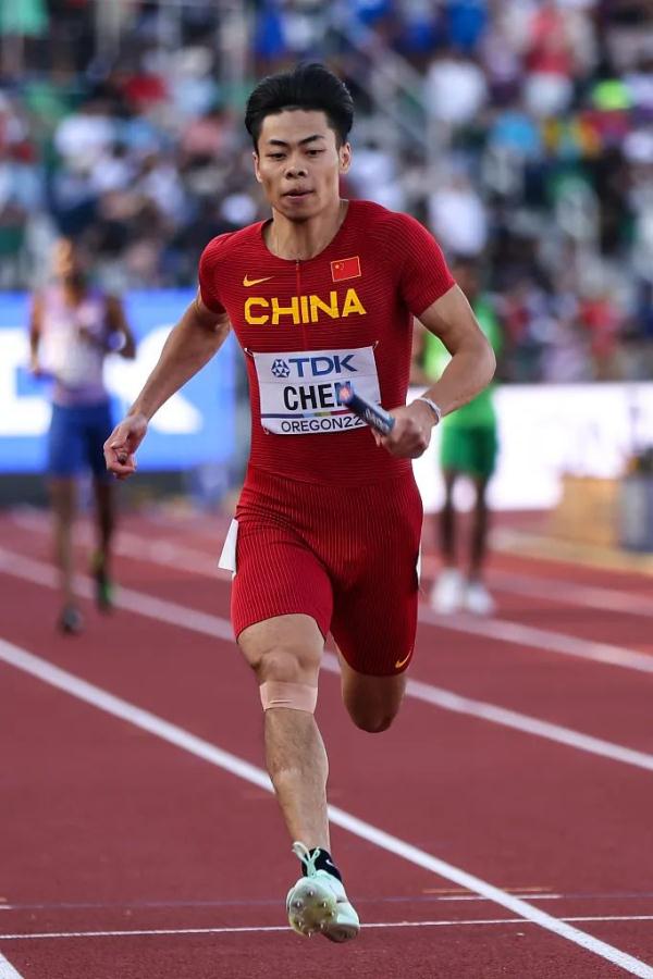 比苏炳添仅慢0.01秒！广东“00后”小将真棒