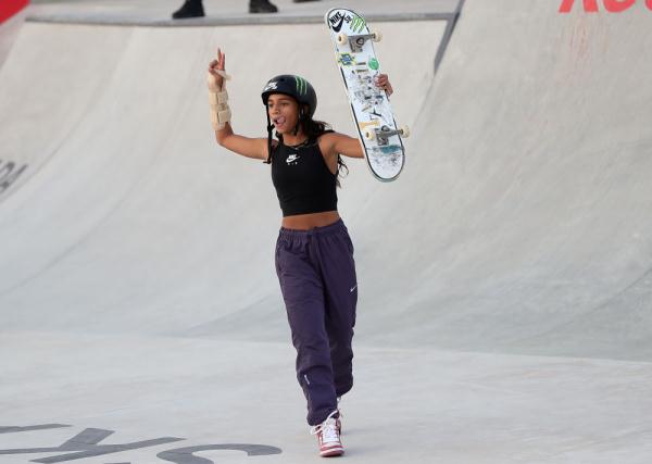 我们正在见证街式滑板水平的飞跃——专访滑板世锦赛中国裁判田军